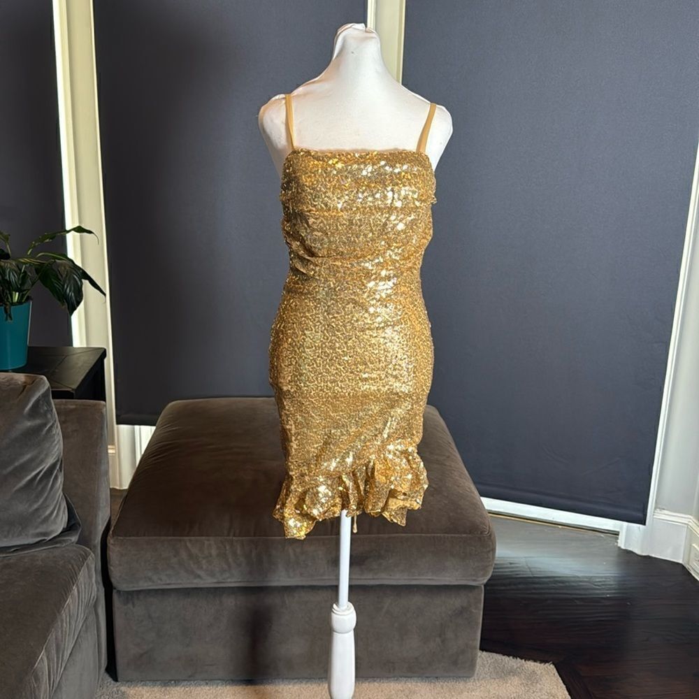 Women’s Gold Sequined Short Homecoming Dress Ruffle Hem Corset Back Size 4 NWOT
